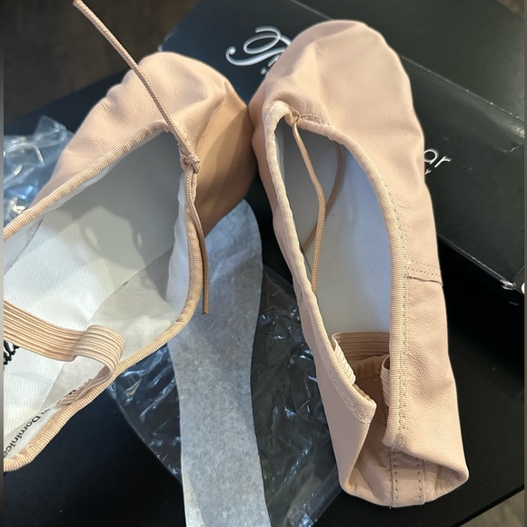 ✨🩰 MULTIPLE SIZES Theatricals Full Sole Ballet Slippers Pink - Picture 3 of 3
